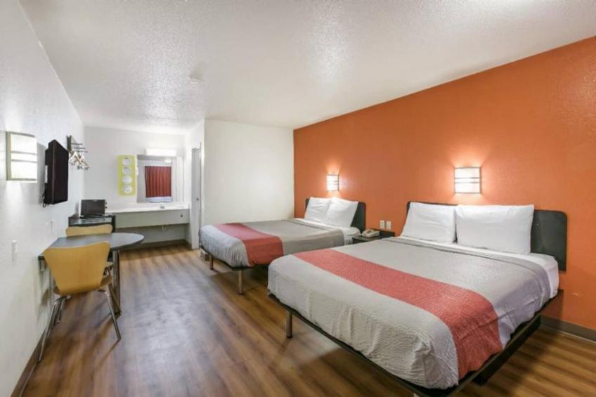 2 QUEEN BEDS  MOBILITY ACCESSIBLE RI SHWR - foto 7