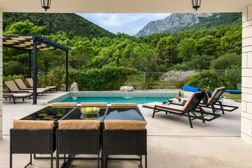 Alleinstehendes Ferienhaus mit Pool und drei Schlafzimmer - foto 8