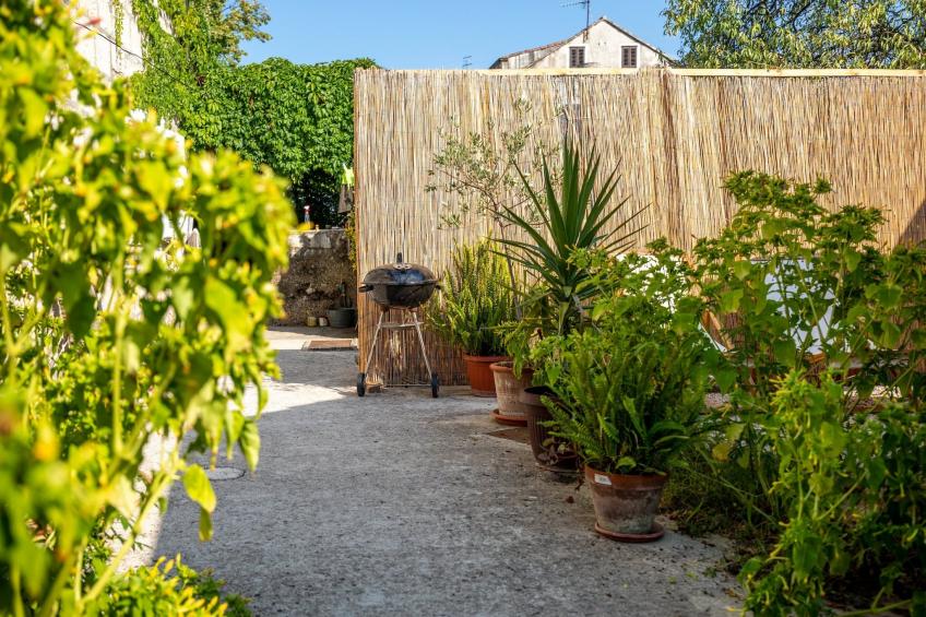 Stone House Harmony -Studio Apartment with Patio and Garden View ( 2 ) - foto 25