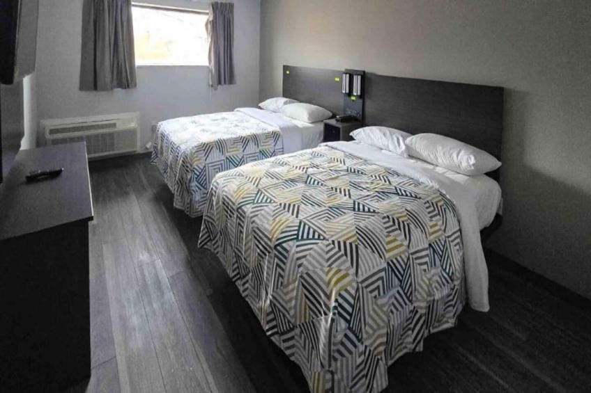 2 Queen Beds  Non-Smoking Micfridge - foto 3