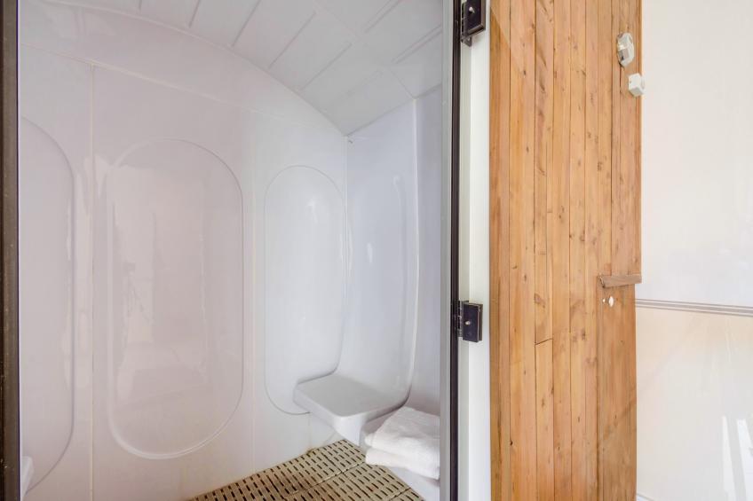 Le Domaine d'EnsÃ©rune	Maison avec salon et coin nuit 4 personnes - foto 15