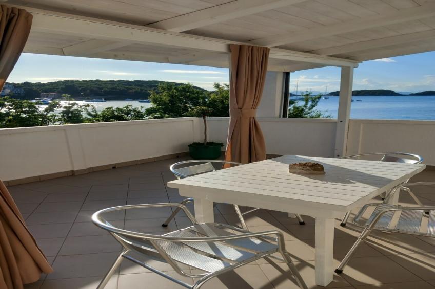 Guest House Green Corner Supetarska Draga - Triple Room with Terrace and Sea View - foto 13