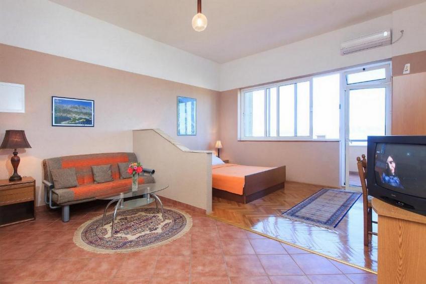 Summerheaven Apartments - Standard Studio Apartment with Balcony and Sea View A1