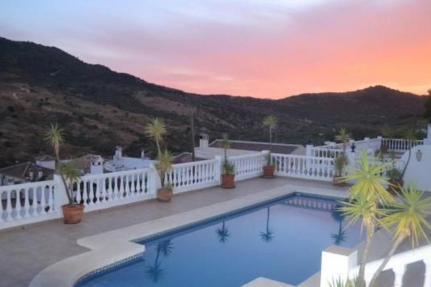 Villa mit Blick auf das Wasser - foto 19