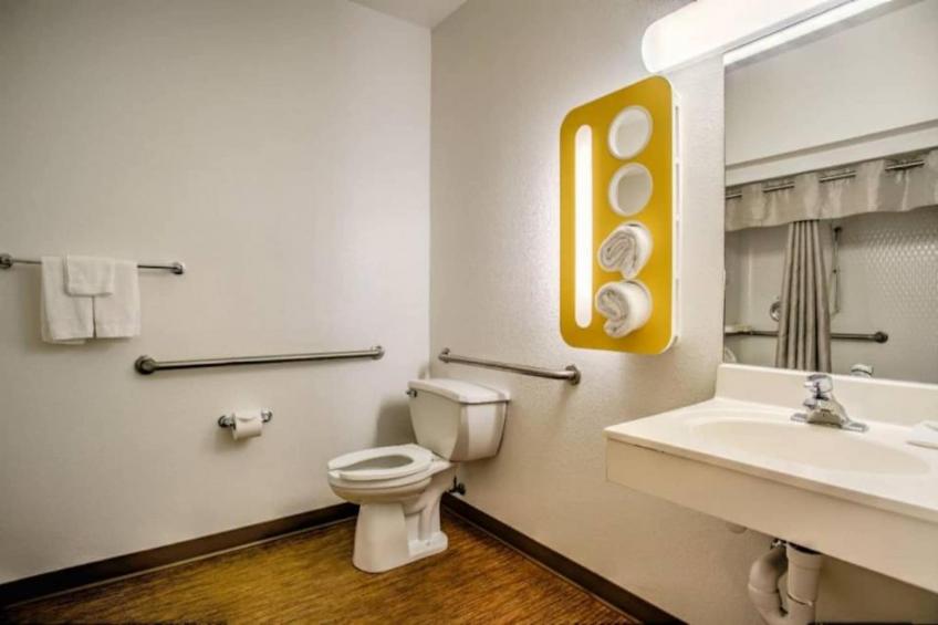 2 Queen Beds  Non-Smoking Mini Fridge - foto 28
