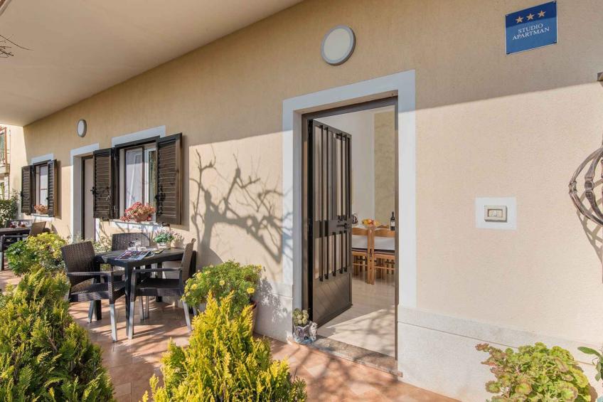 Vakantiewoning vlakbij het strand met terras - BF-4BH45 - foto 4