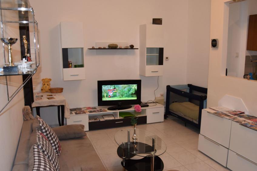 Charmante Wohnung in Fünfhaus mit Garten - foto 4