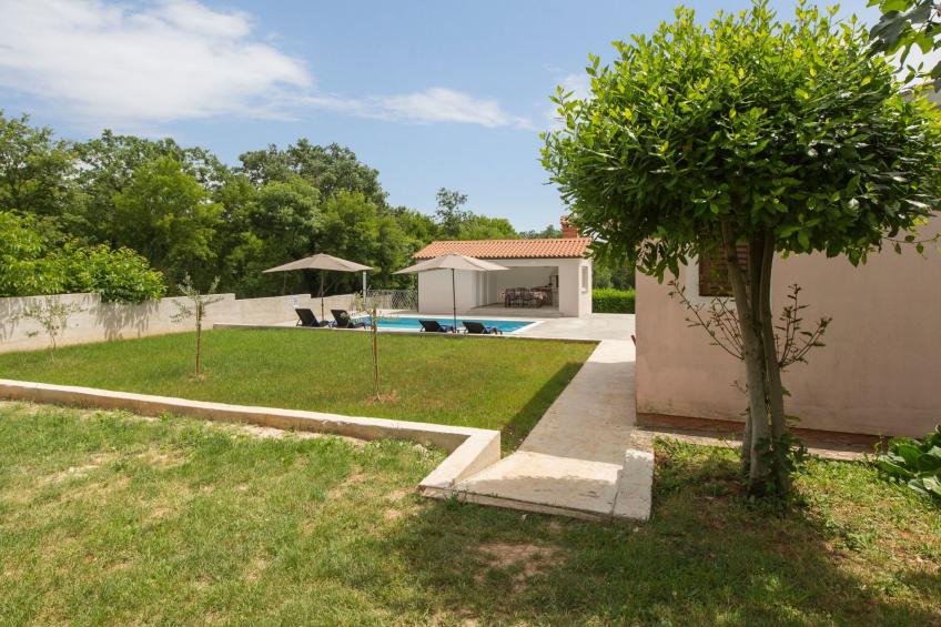 mit Garten, Grill und Terrasse - foto 12