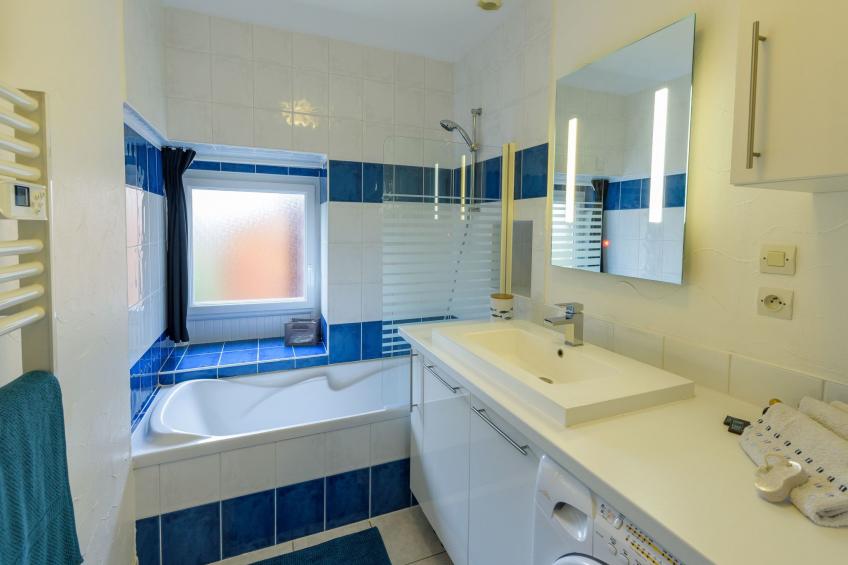 Großes Haus mit überdachtem und beheiztem Swimmingpool - foto 13