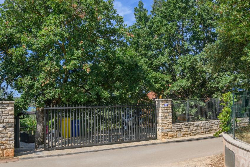 Wunderschönes Ferienhaus in Pomer mit Garten - foto 61