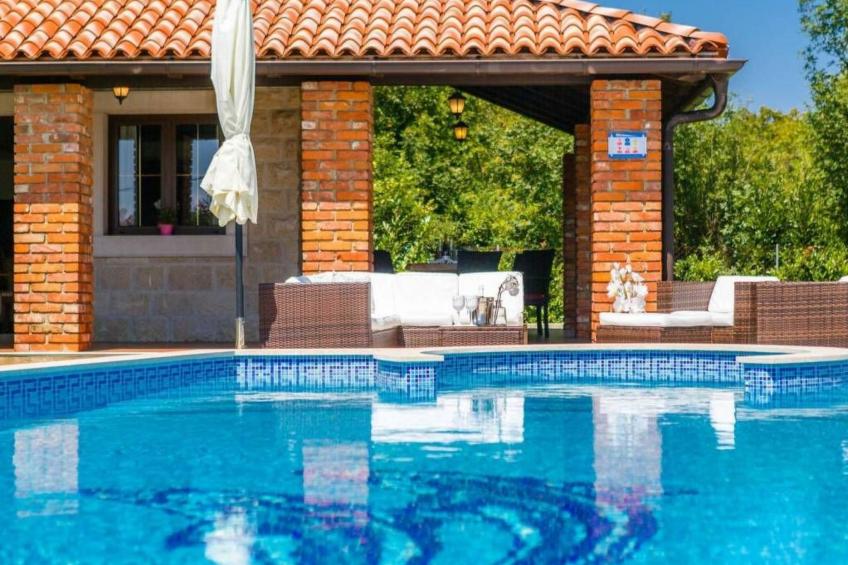 Villa Kamenica  im mediterranen Stil mit Innen- und Außenpool - foto 7