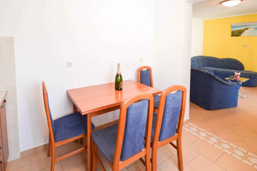 Vakantiewoning met airconditioning en balkon - VW-8JCY - foto 10