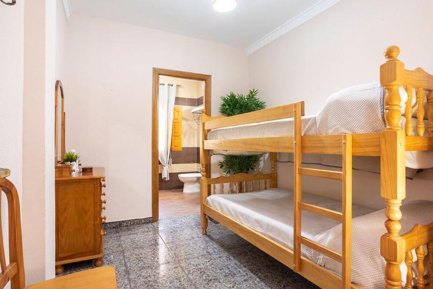 Familienhaus mit großzügigen Außenanlagen - foto 26