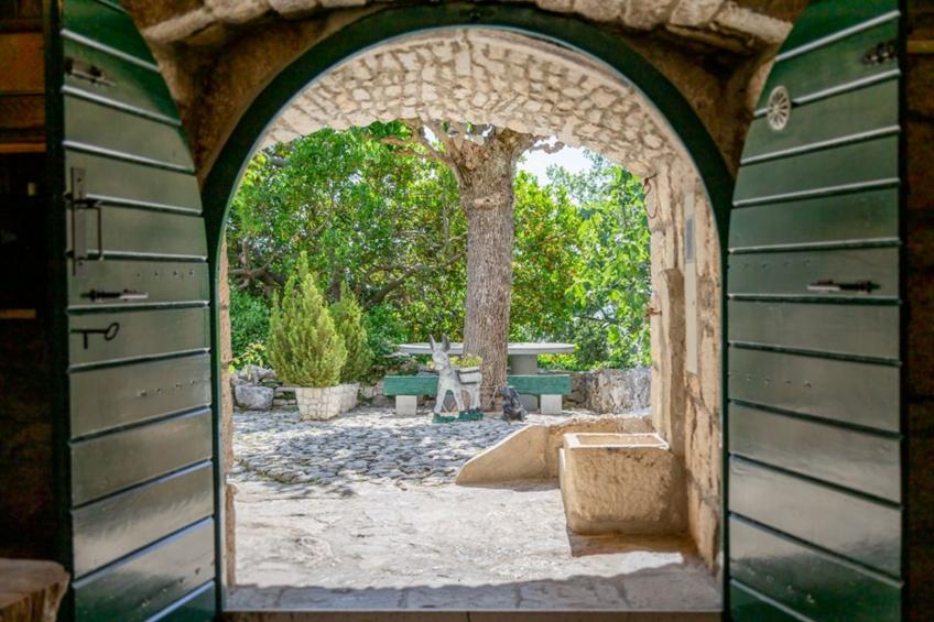 "Nikola" mit privatem Pool - foto 28