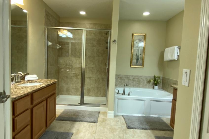 Aktualisiertes Haus mit 4 Schlafzimmern und viel Wohnraum - foto 13