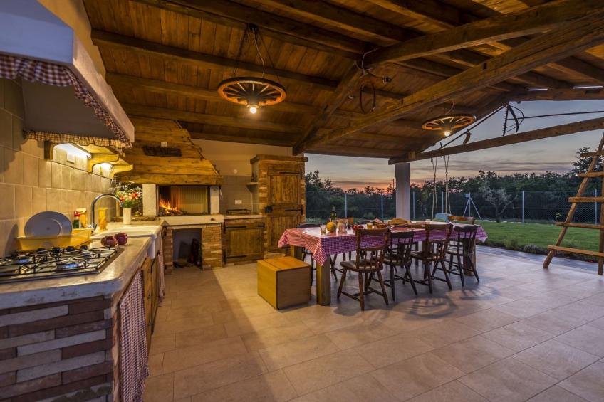 VILLA CON WELLNESS A 1 KM DAL MARE - foto 13