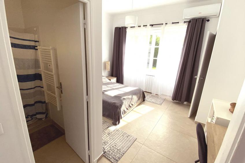 Geräumige und elegante Villa mit großem Garten, Swimmingpool und 3 Schlafzimmer - foto 17