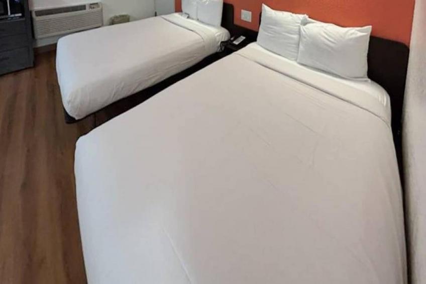 2 Full Beds  Suite Smoking Micfridge - foto 12