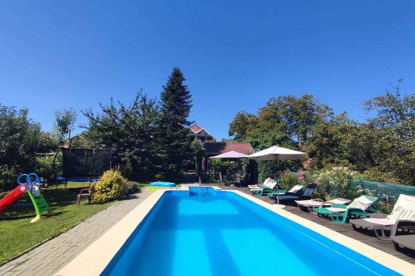 Holiday apartment with outdoor pool and air conditioning - BF-J9BCD