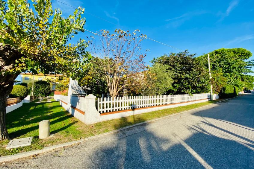 Repräsentative Villa, Klima, 300 Meter vom Meer entfernt - foto 12