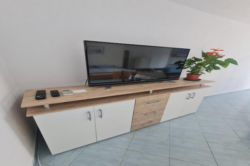 Apartments Robi - Two Bedroom Apartment with Terrace