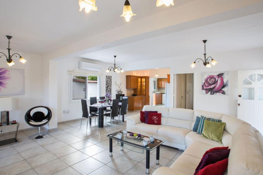 Geräumige Villa mit 3 Schlafzimmern und Pool in Protaras - foto 8