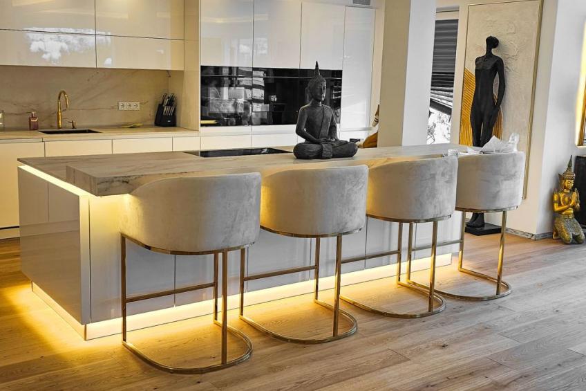 Luxurious large Home, Pool , Garden , Koi Pond - foto 32