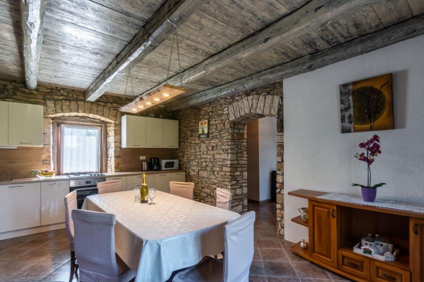 Schönes Haus mit großer grüner Umgebung, Pool - foto 26