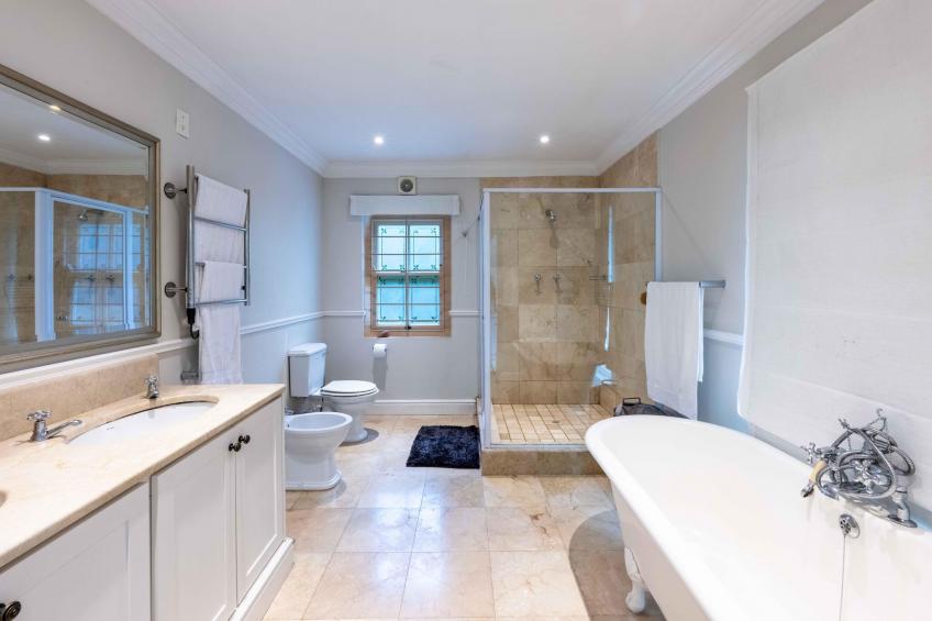 4 Bedroom Self Catering House - foto 30