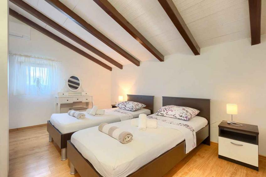 Vakantiehuis met zwembad - BF-F7M2B - foto 85