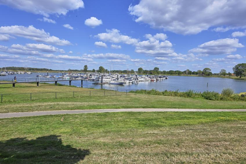 Aan de oever - foto 40