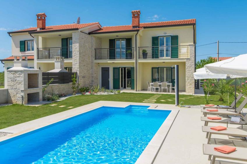 Villa avec piscine privée dans un endroit calme avec jardin et barbecue - BF-WDGJ2
