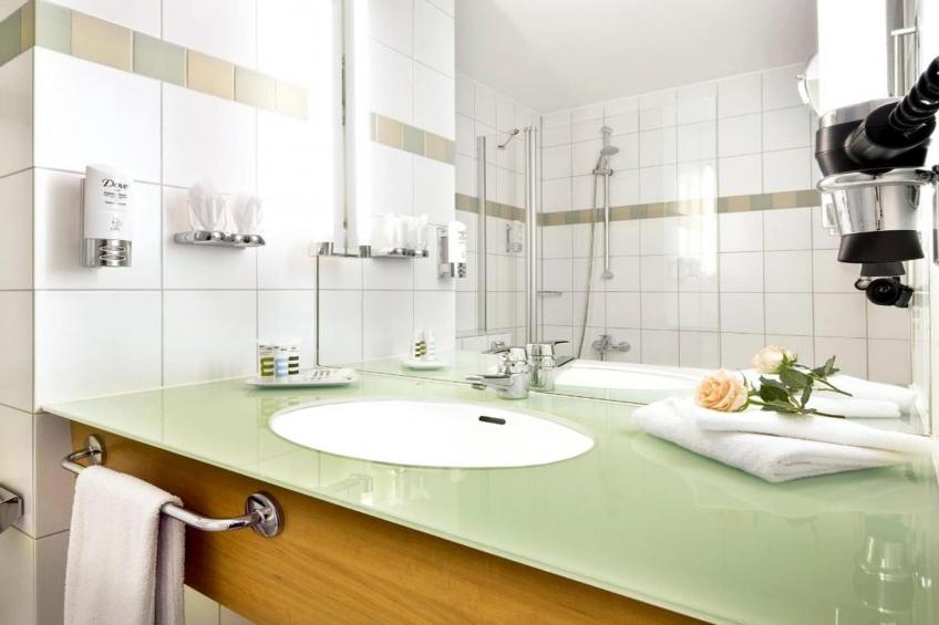 Sunday Hotel Dortmund Deluxe Double Room - foto 9