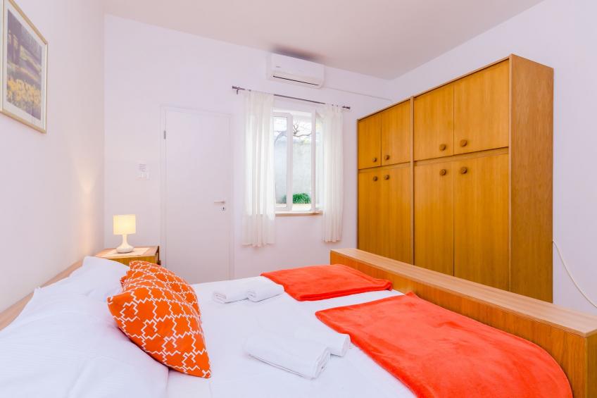 Rooms Batina- Standard Double Room-2 - foto 9