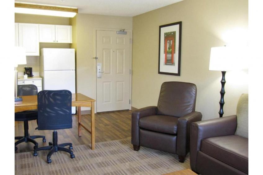 1 Queen Bed | Non-Smoking, Kitchen - foto 61