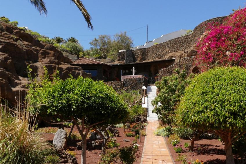 Schlafen in einer vulkanischen Höhle - foto 60