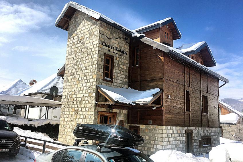 Die Ski-Suite hat ein Schlafzimmer und ein kleines Wohnzimmer ohne Küche. - foto 36