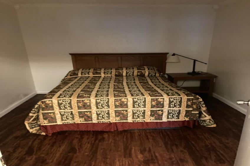 US_TEV001_King Bed Non-Smoking - foto 11