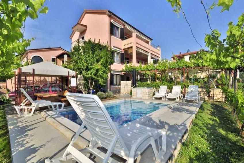 Vakantiewoning met zwembad - VW-9WBJ