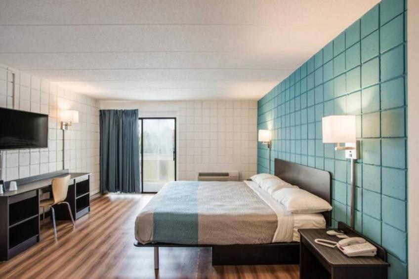 1 King Bed  Non-Smoking - foto 7