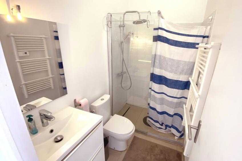 Geräumige und elegante Villa mit großem Garten, Swimmingpool und 3 Schlafzimmer - foto 27