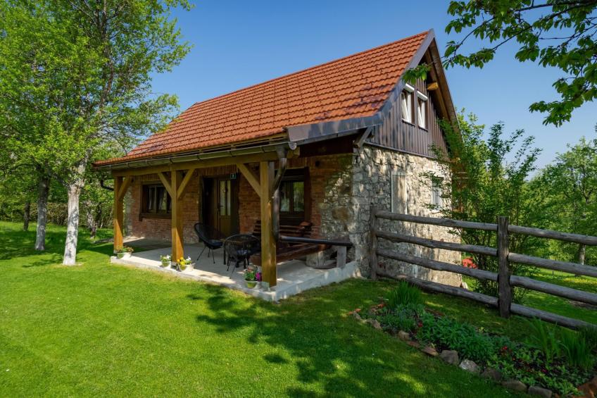 Haus in Sleme Skradsko mit Whirlpool und Parkplatz